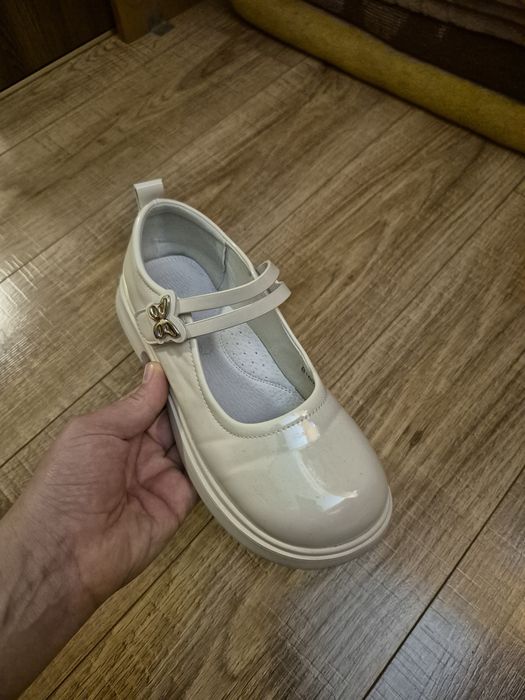Туфельки для дівчинки 36р