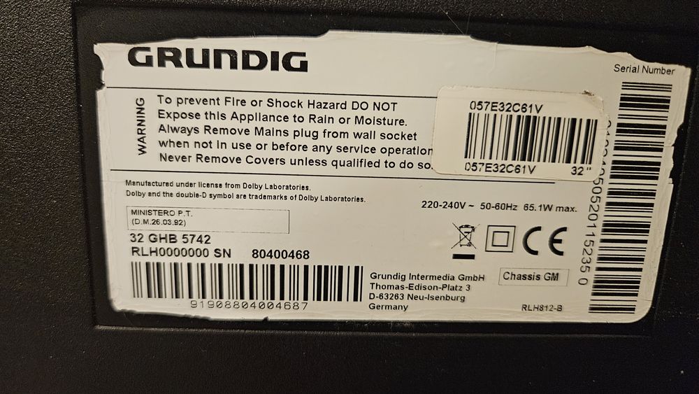 Telewizor LED 32"  Grundig tuner DVBT-2 oraz satelitarny