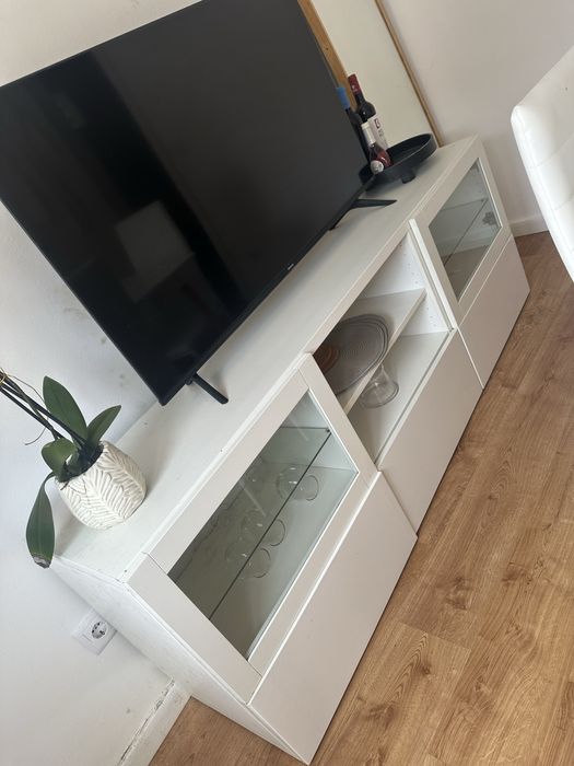 Mesa jantar branca 4 cadeiras + movel