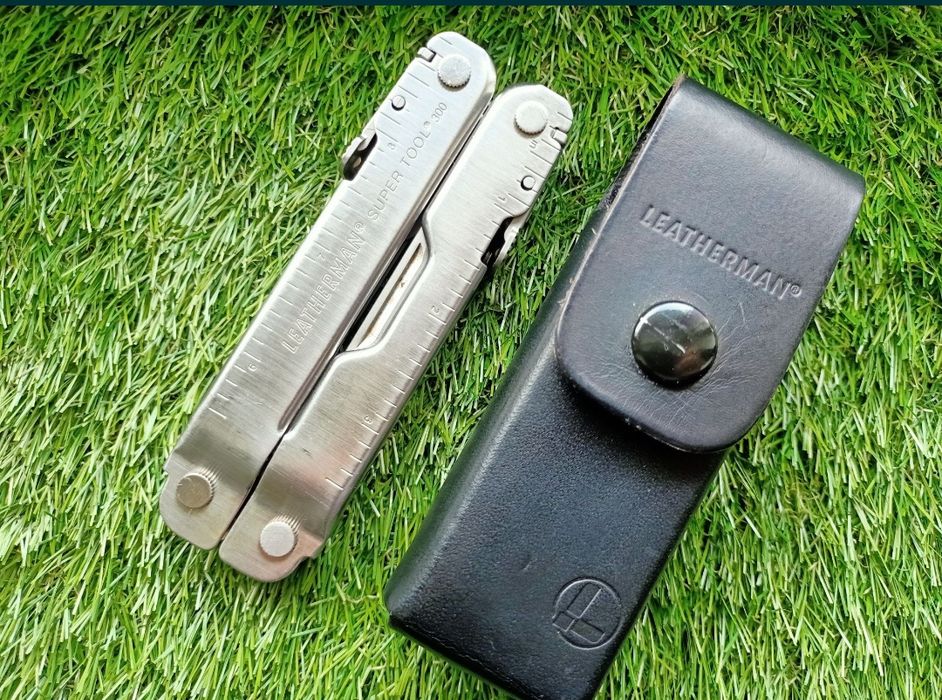 Multitool Leatherman Super Tool 300