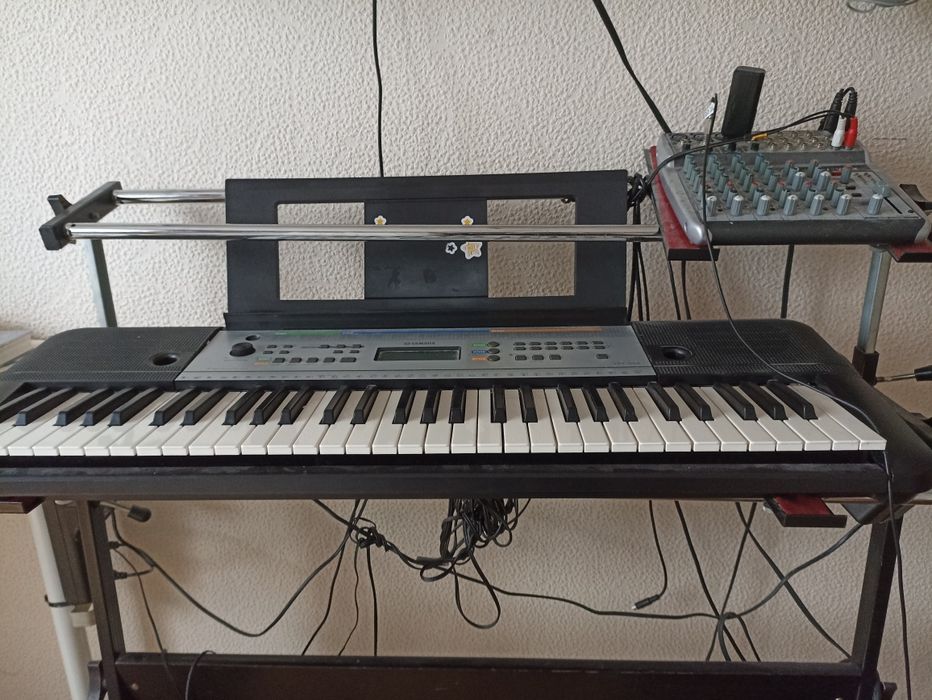 Keyboard Yamaha YPT-255