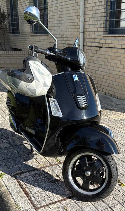 Vespa 125GTS Super 2016 Nacional Preta