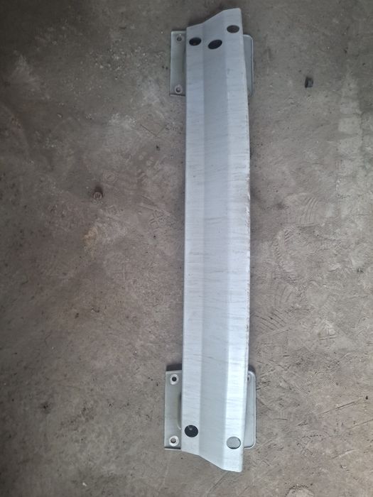 Продам пісилювач заднього бамперу тесла м3 оріг.