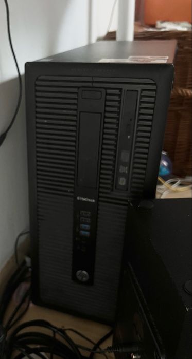 Komputer HP gotowy do pracy.