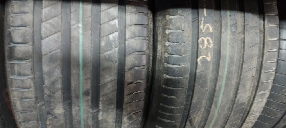 Pneus 285/45/19 semi novos