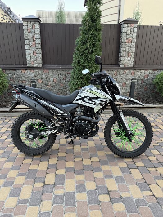 Продам мотоцикл forte cross 300