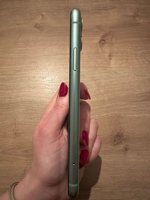 iPhone 11 zielony w stanie bdb