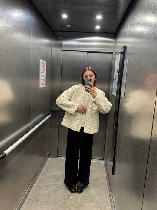 Kurtka typu teddy Zara krótki płaszcz z imitacji baranka