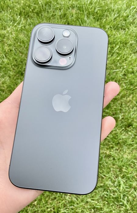 iPhone 15 Pro 128GB Titânio Preto - COMO NOVO