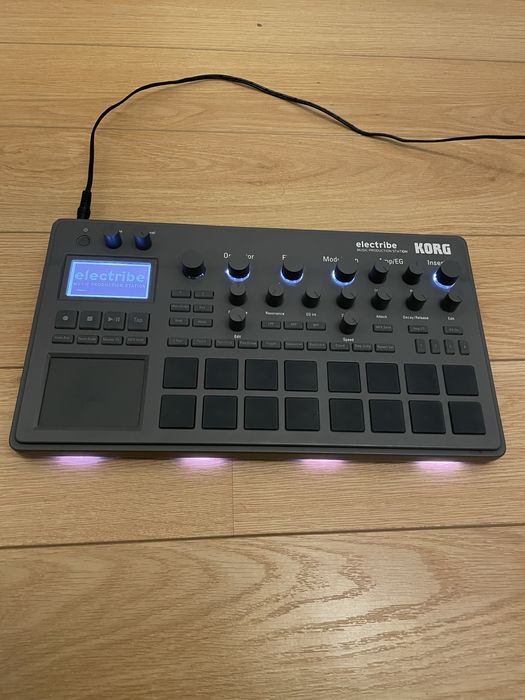 Korg electribe 2 (groovebox + fonte de alimentação)