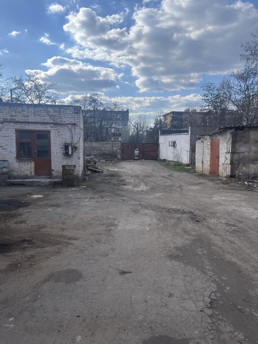 Оренда приміщення / гаражного боксу