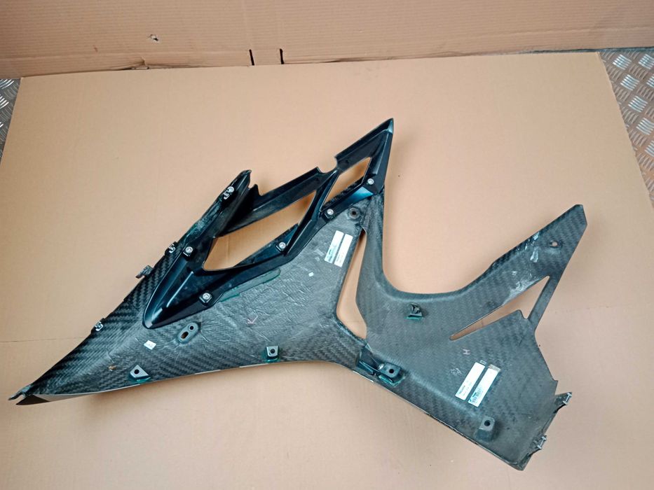 Triumph Daytona 765 Moto 2 Prawy Bok Boczek Owiewka Boczna Carbon