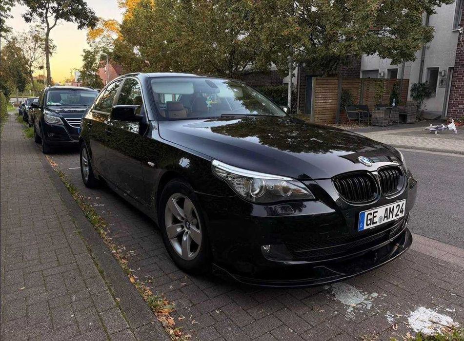 BMW  525 E60 LCI