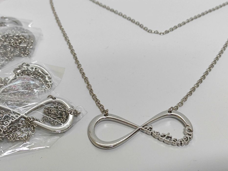 Lote de 5 colares com símbolo Infinito, novos, portes grátis