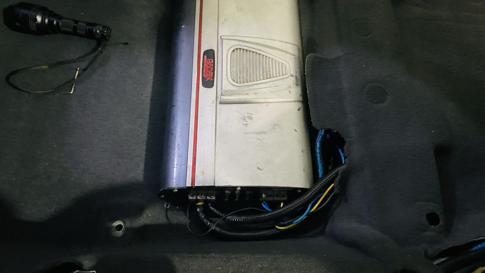 Продам двухканальный усилитель rodek r2200n