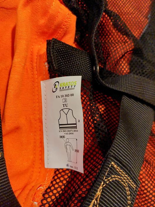 Arnês com colete refletor laranja