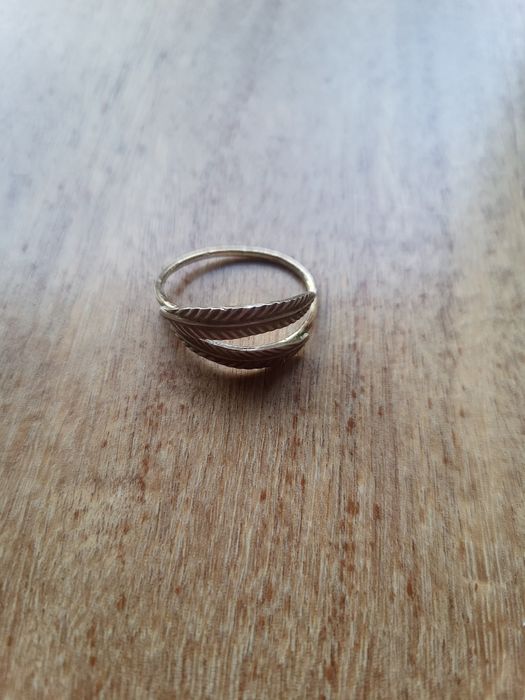 Anel Penas Douradas - MESH