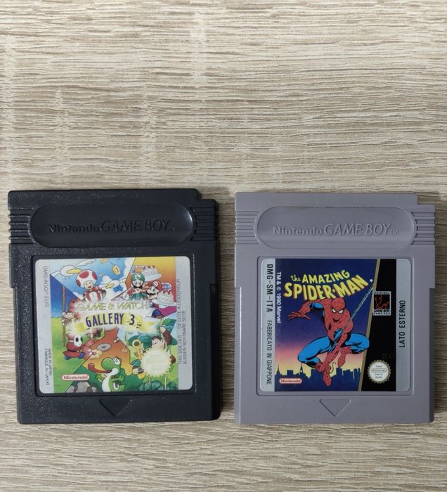 Game Boy pocket com 2 jogos