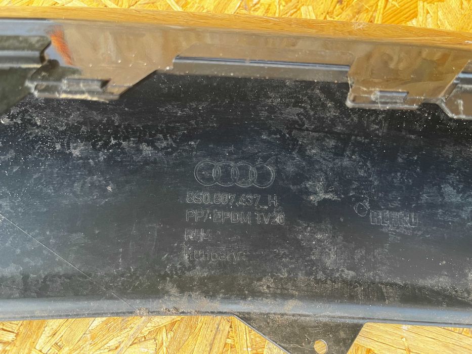 Zderzak Grill Audi TT S-Line 8S0