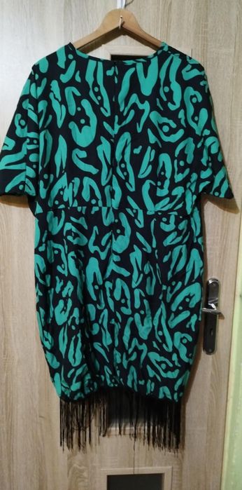 Sukienka z frędzlami