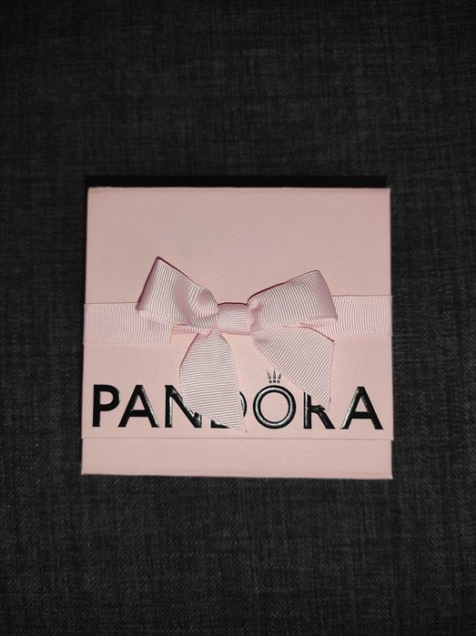 Nowa srebrna bransoletka Pandora z dodatkowymi elementami