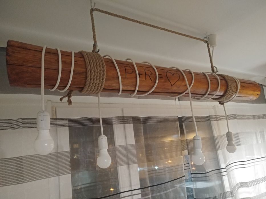 Żyrandol / wisząca lampa