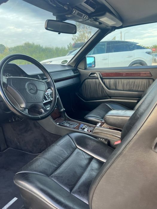 Mercedes Bens E200 Cabriolet (Matricula Portuguesa)