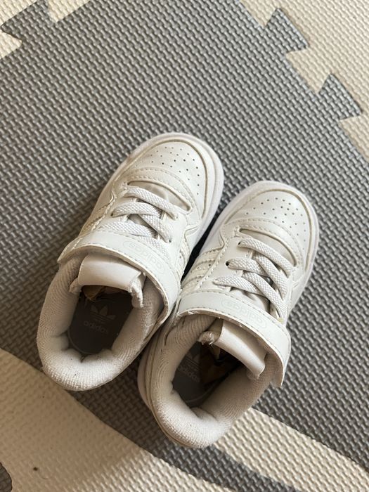 Кросівки Adidas originals