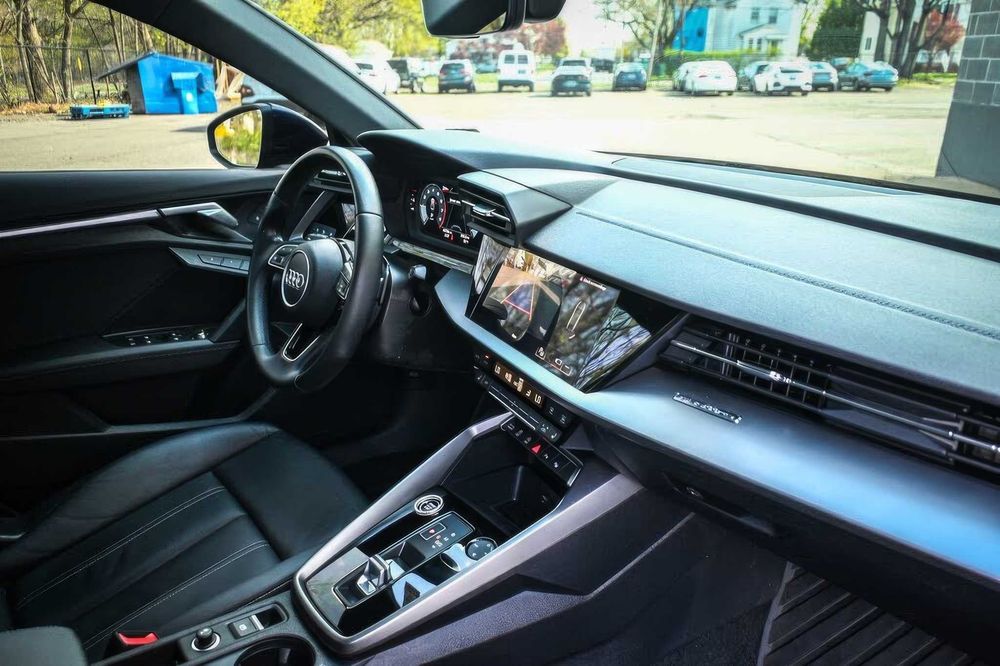 Audi A3      2024