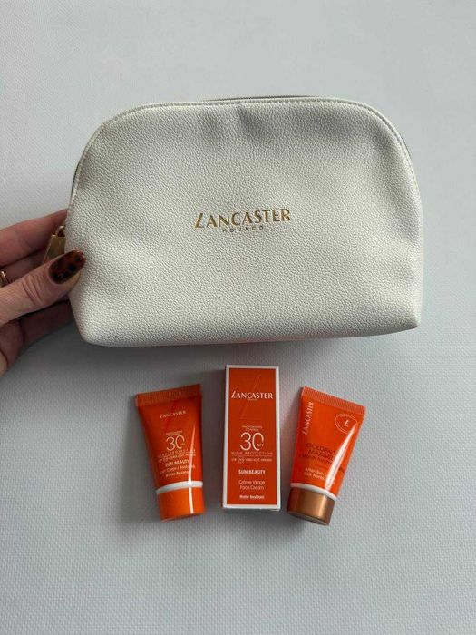 Косметичка золотиста середня Marc Jacobs
