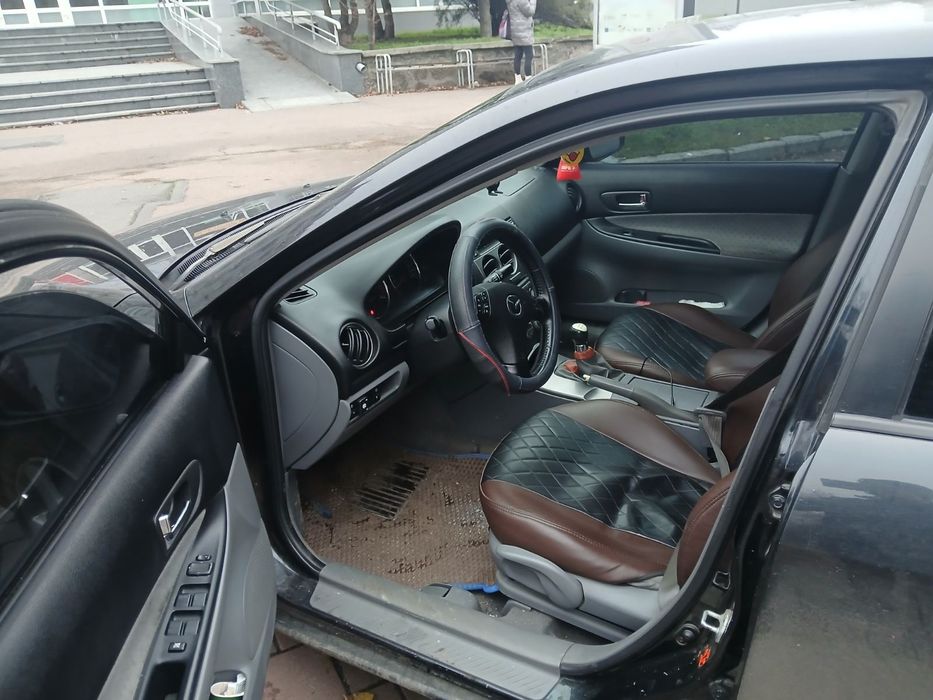 Легковий автомобіль