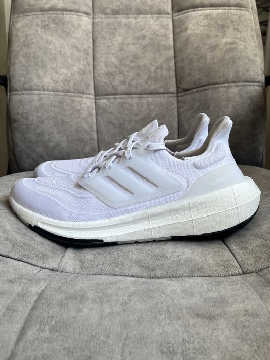ОРИГІНАЛ!!! Кросівки Adidas Ultra boost light GY9350 42р