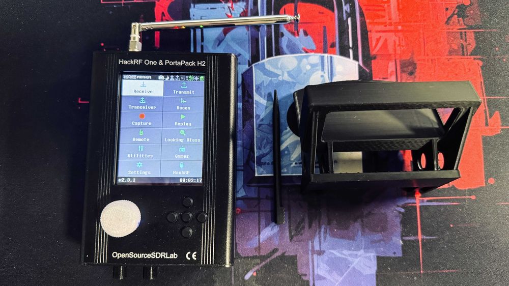 HackRF One + PortaPack H2 Mayhem OpenSourceSDRLab + podstawka 3D