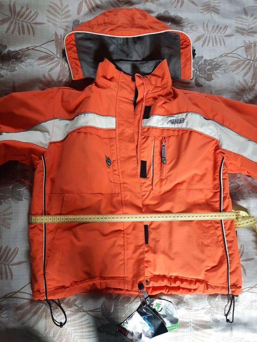 Куртка спортивна жіноча, розмір L