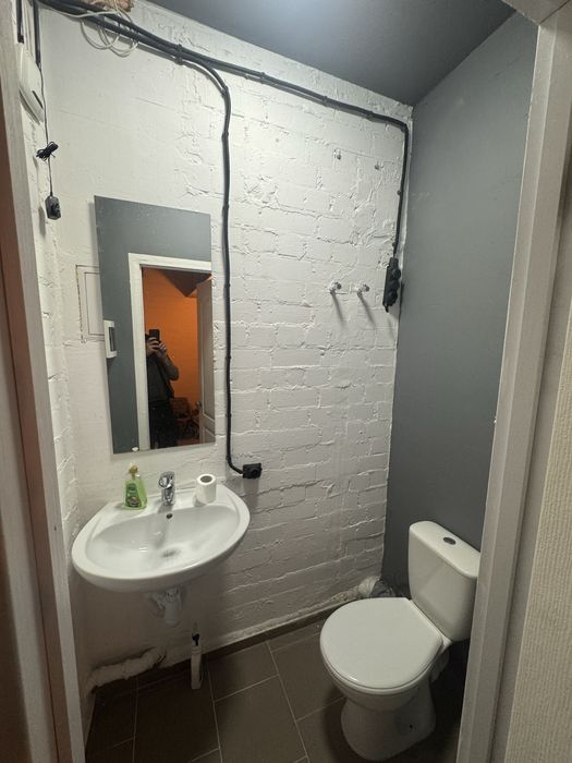 Продаж кофейні-перукарня,ремонт взуття,салон манікюру …