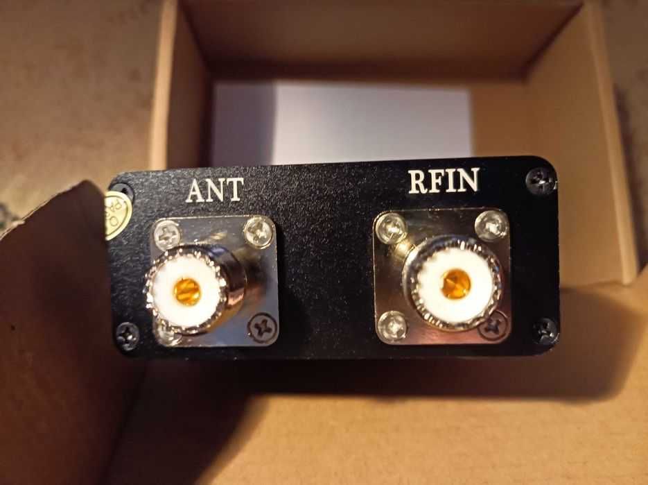 Skrzynka antenowa ATU-100 automatyczna Wersja z baterią Kabel USB