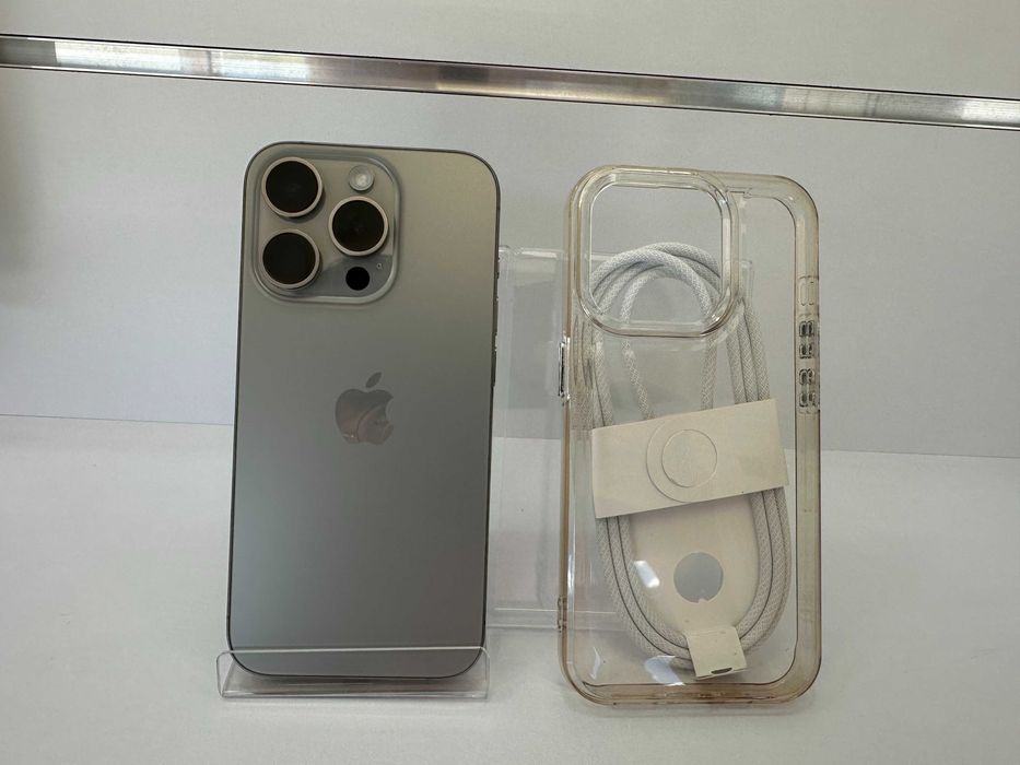 Apple iPhone 15 pro 128GB / bateria 81% 1370 cykle / GWARNACJA