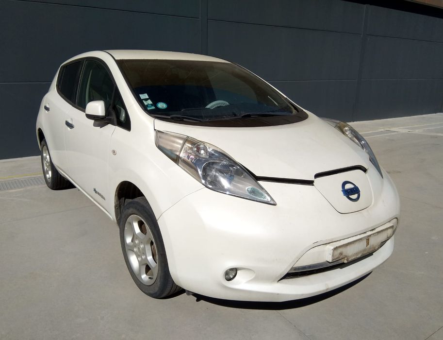 NISSAN LEAF (ZE0) - Para Peças