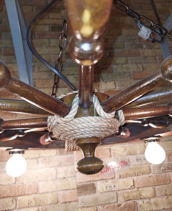 Стельовий світильник  колесо люстра старовина лофт колесо воза прядки