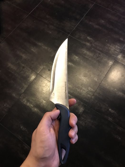 Продается нож кухонный