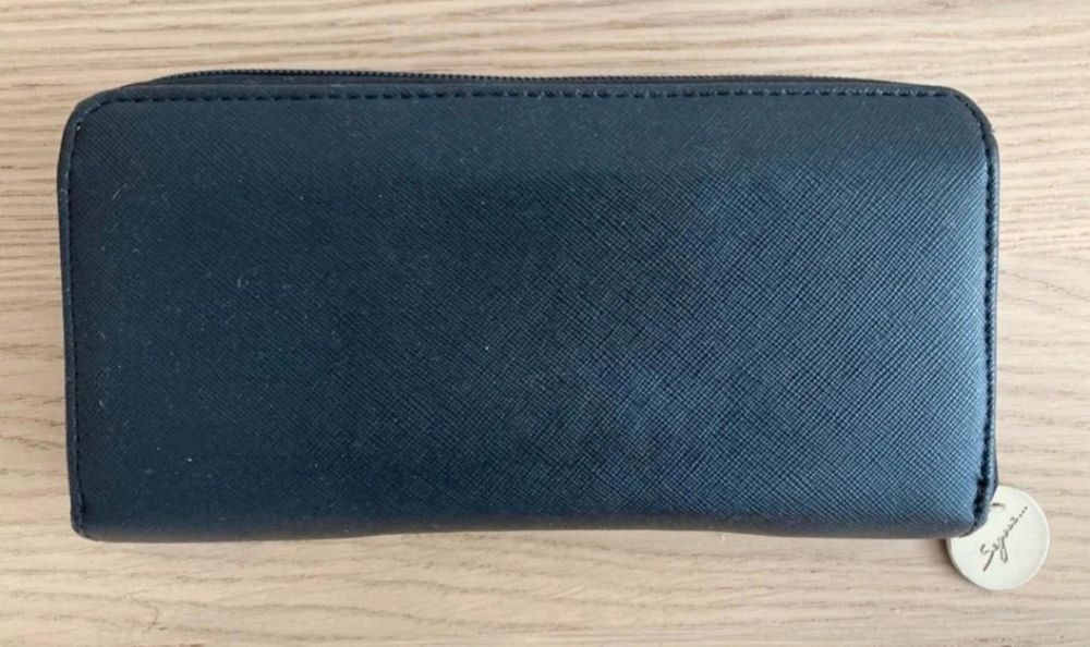 Carteira preta e dourada Segue