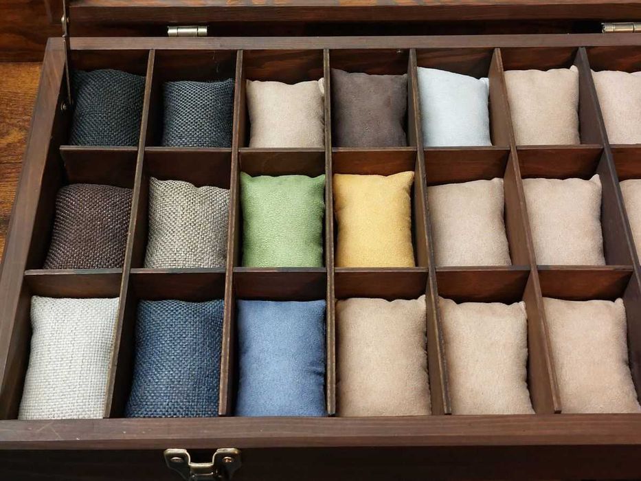 SKRZYNECZKA KASETKA GABLOTKA drewniana pudełko drewniane na 24 zegarki