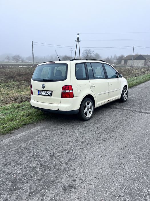 Touran  1.9 TDI 7 osob skory klima