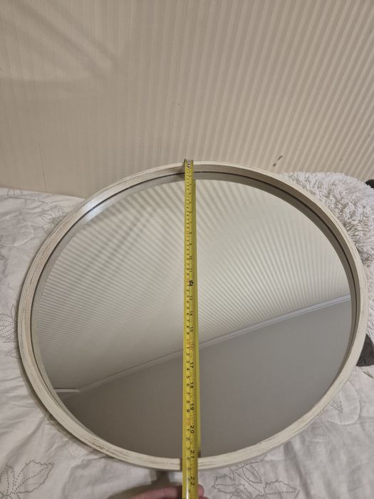 Продам дзеркало кругле Jysk