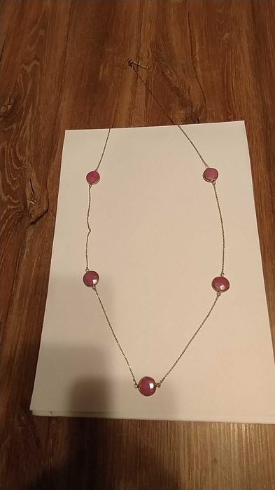 Korale, naszyjnik, wisiorek na długim łańcuszku.