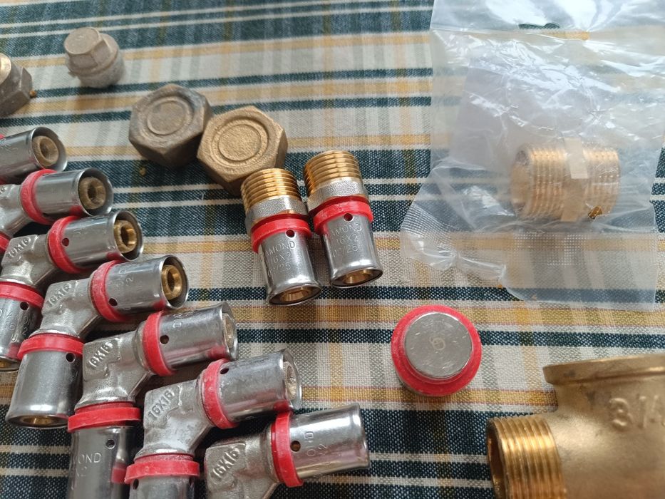 Złączki kolanko pex zawór