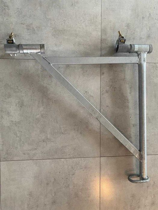 Wysięgnik rusztowanie zblocze hakowe lina wciągarka