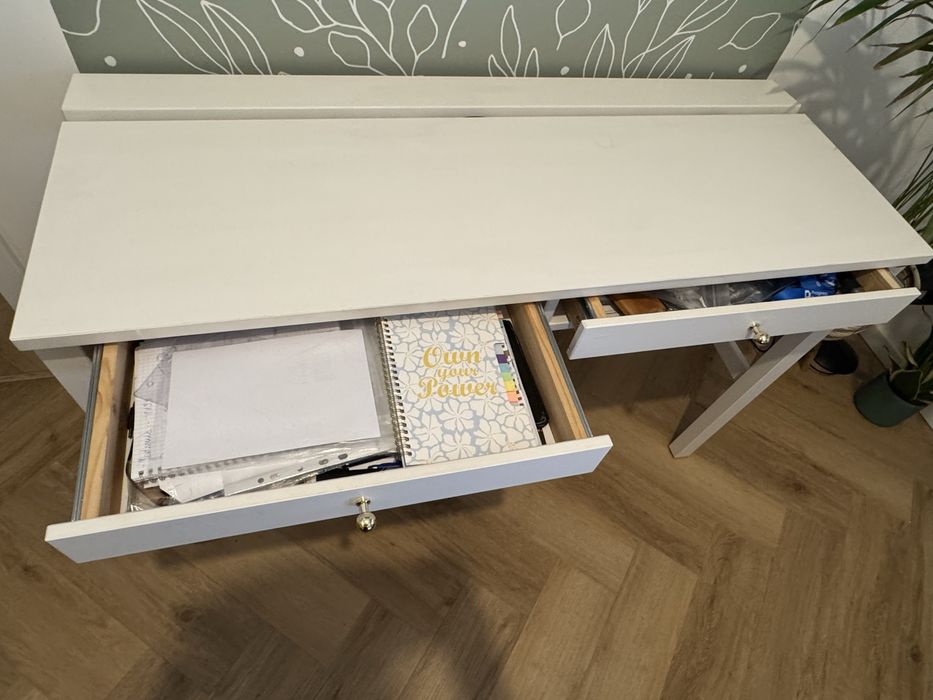 Biurko drewniane białe toaletka Ikea Hemnes