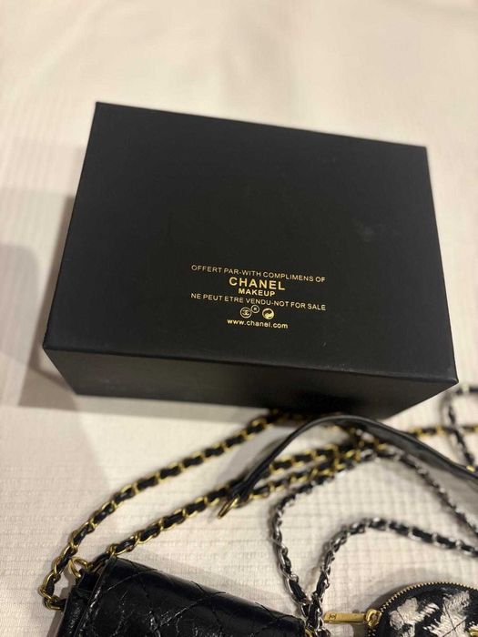 Chanel torebka etui kosmetyczka czarna