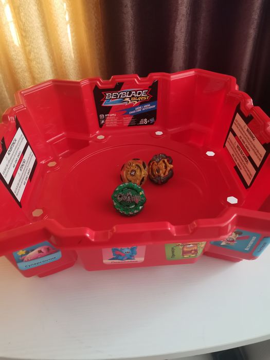 Арена для бейблейдів Hasbro